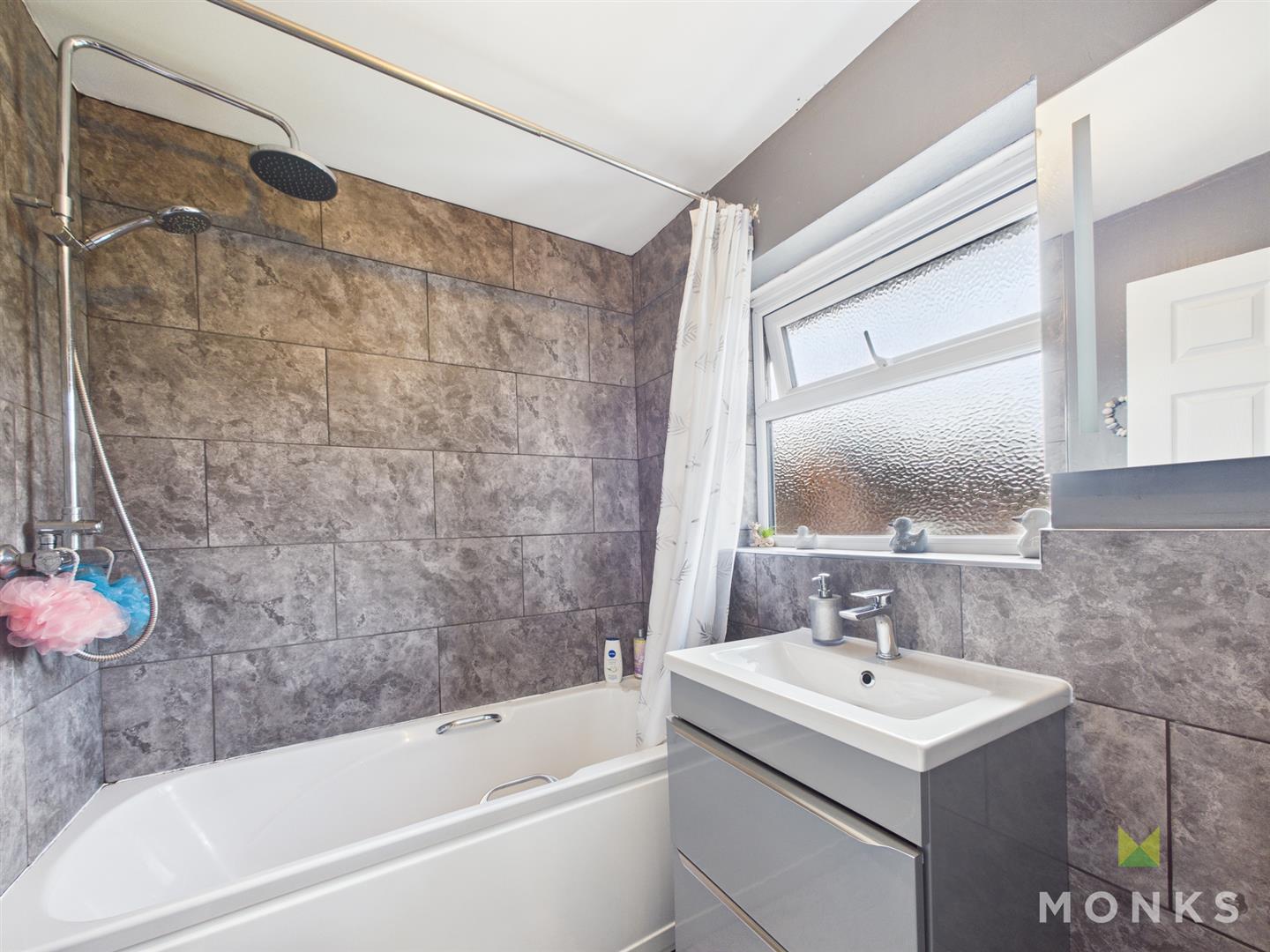 46 Mereside, Shrewsbury, SY2 6LF For Sale